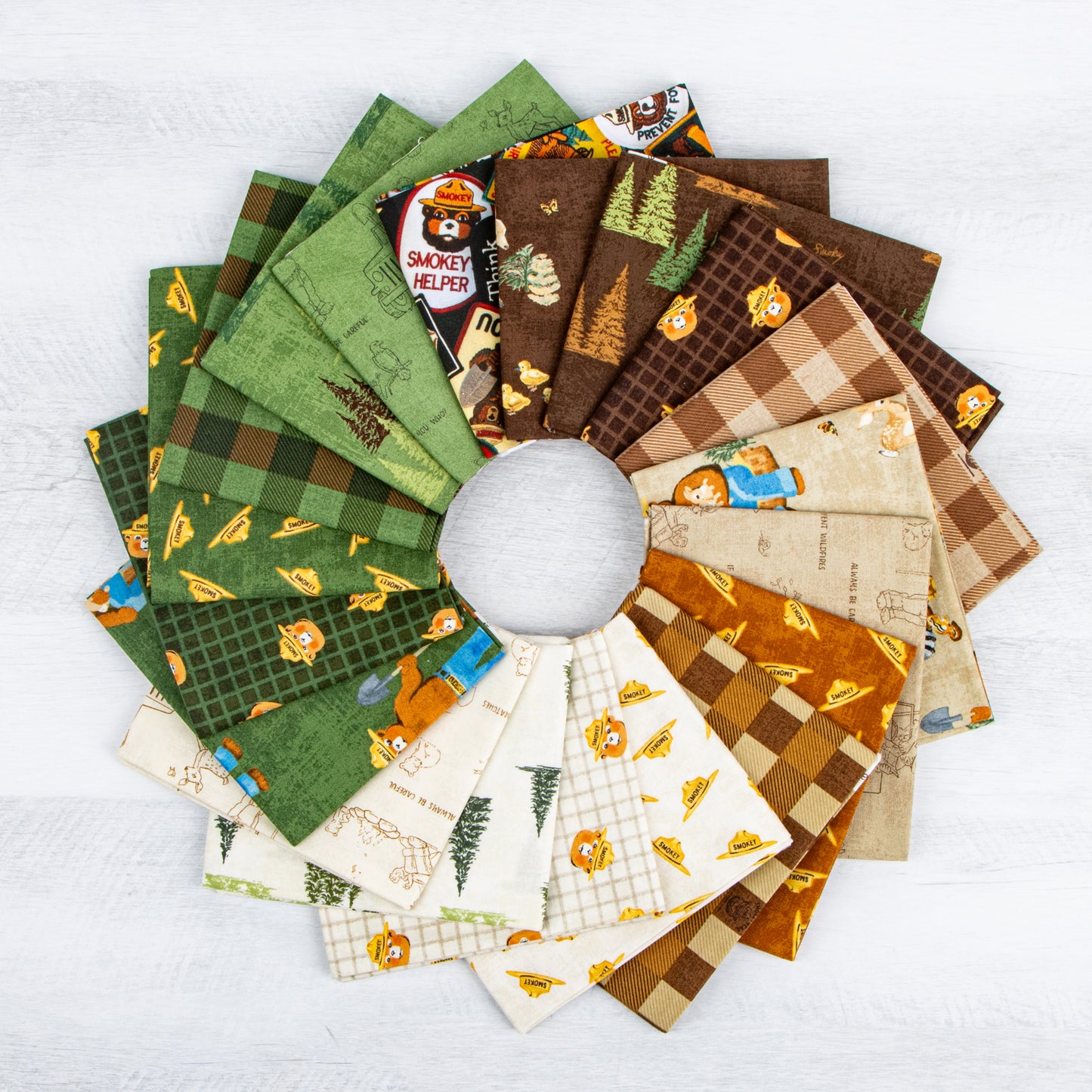 Friends of Smokey Bear Rolie Polie (40 pcs) by Riley Blake Designs