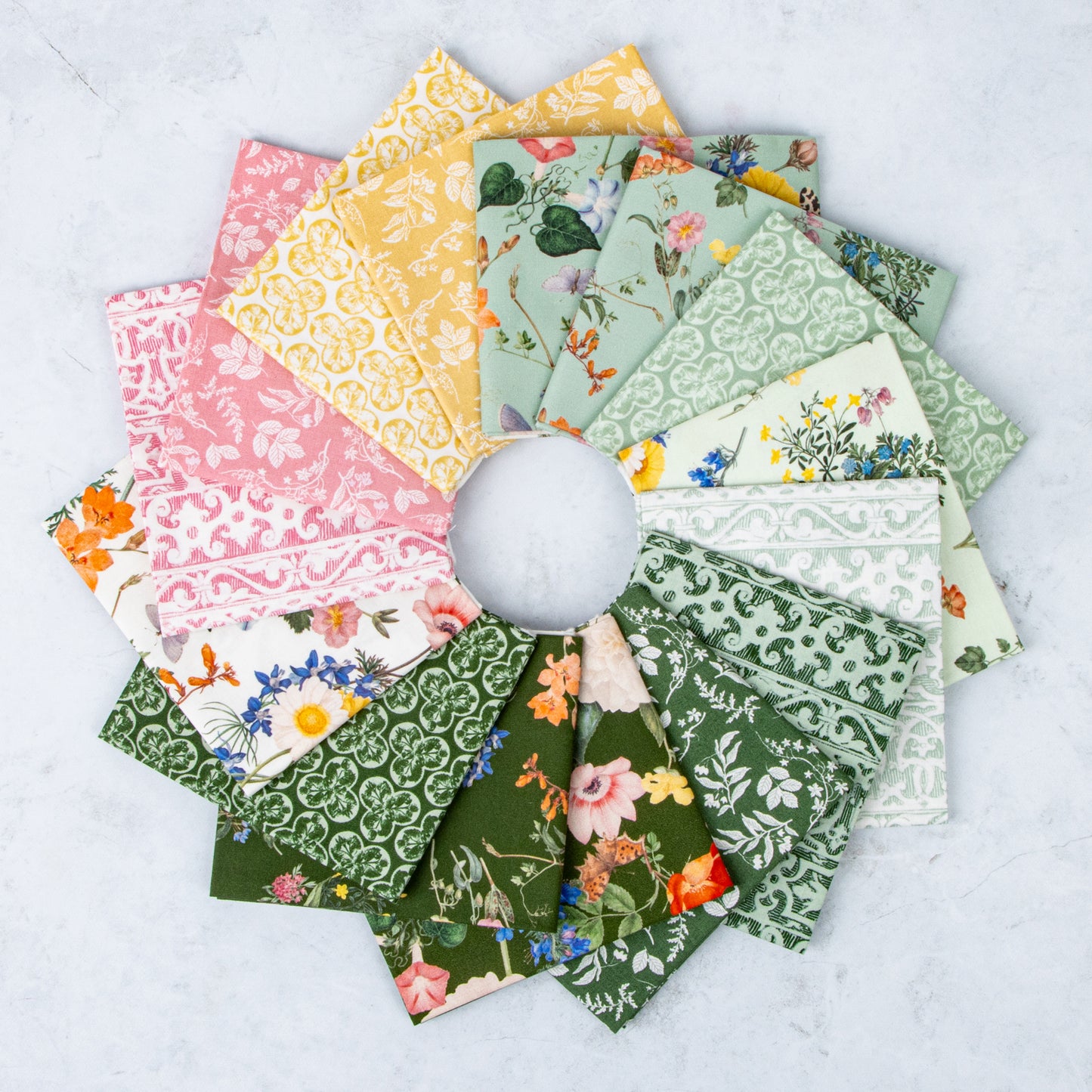 Nature's Portrait Rolie Polie (40 pcs) by The Royal Horticultural Society for Riley Blake Designs