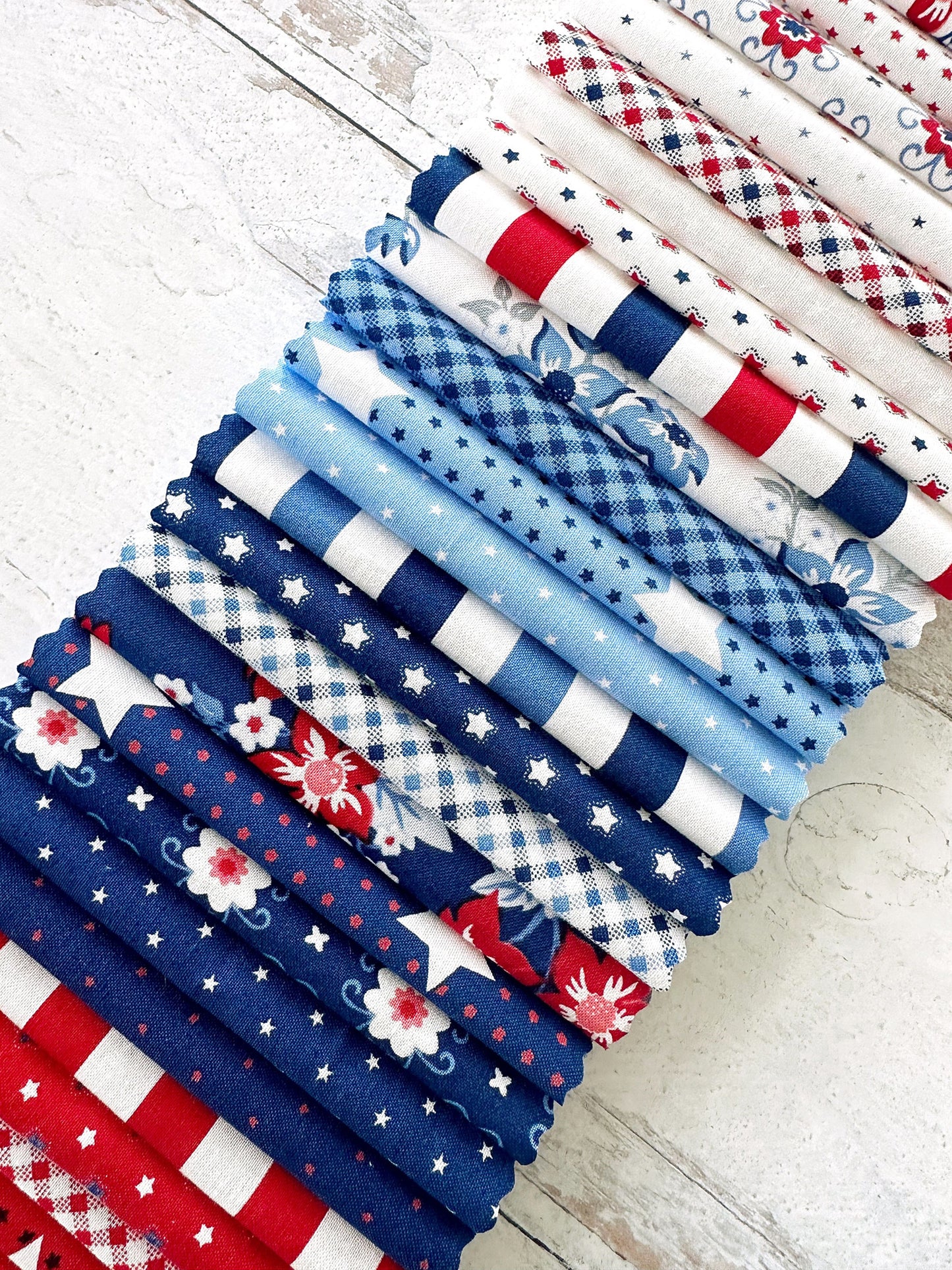 Star Spangled Jelly Roll (40 pcs) by April Rosenthal for Moda