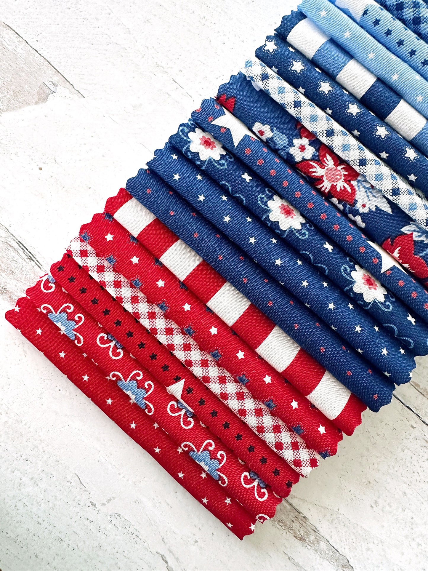 Star Spangled Jelly Roll (40 pcs) by April Rosenthal for Moda