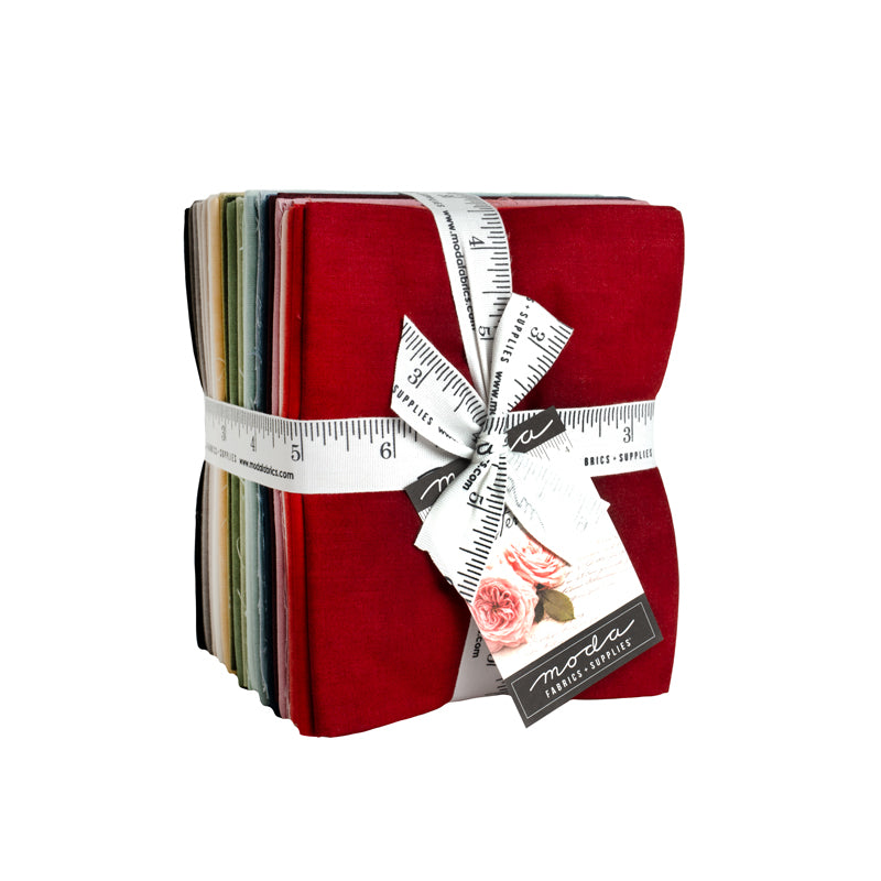 3 Sisters Solids Fat Quarter Bundle (25 pieces) by 3 Sisters for Moda (44019AB)