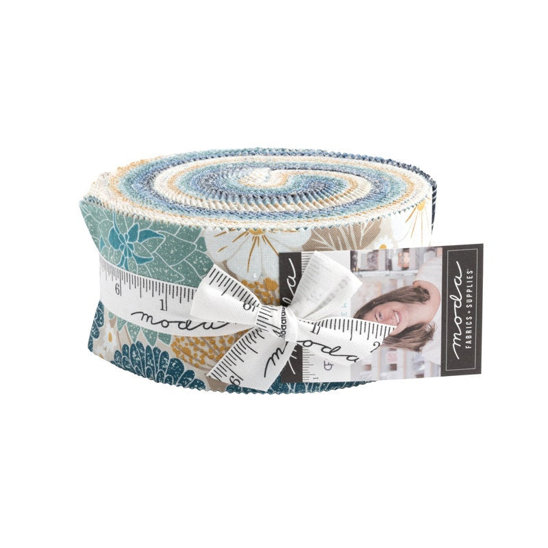 Field of Flowers Jelly Roll (40 pcs) by Katharine Watson for Moda