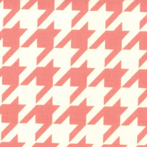 Houndstooth in Melon - Fat Quarter - Vintage Modern by Bonnie & Camille for Moda