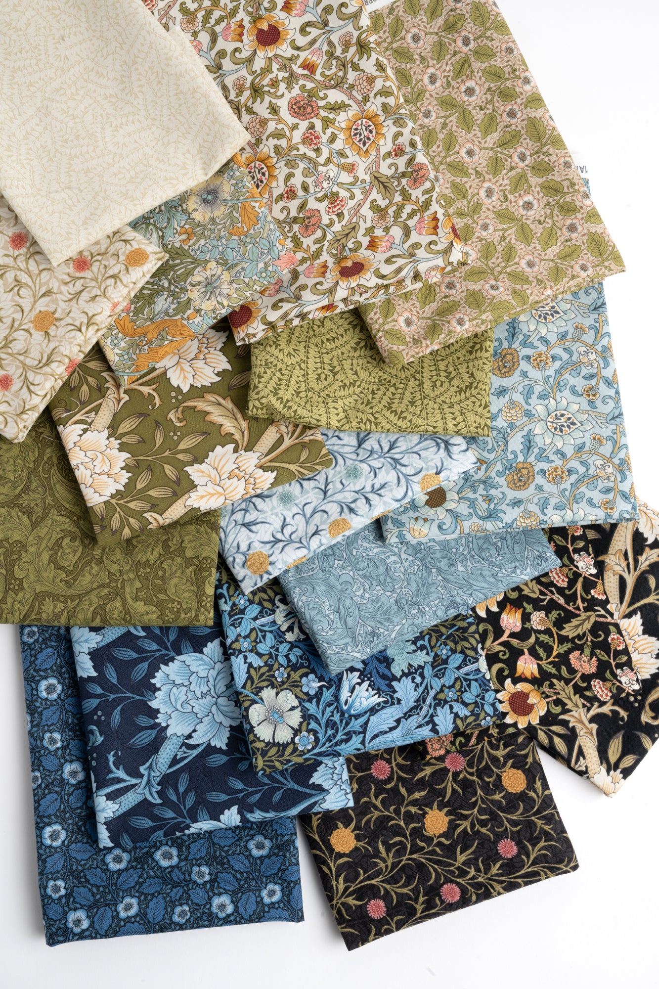 Morris Manor Fat Quarter Bundle (33 pcs) by Barbara Brackman for Moda