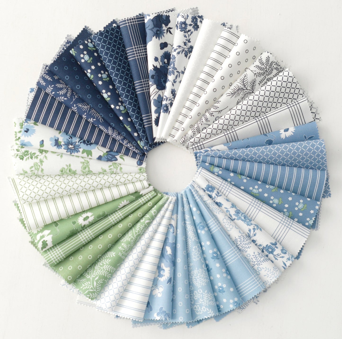 Nantucket Summer Jelly Roll (40 pcs) by Camille Roskelley for Moda