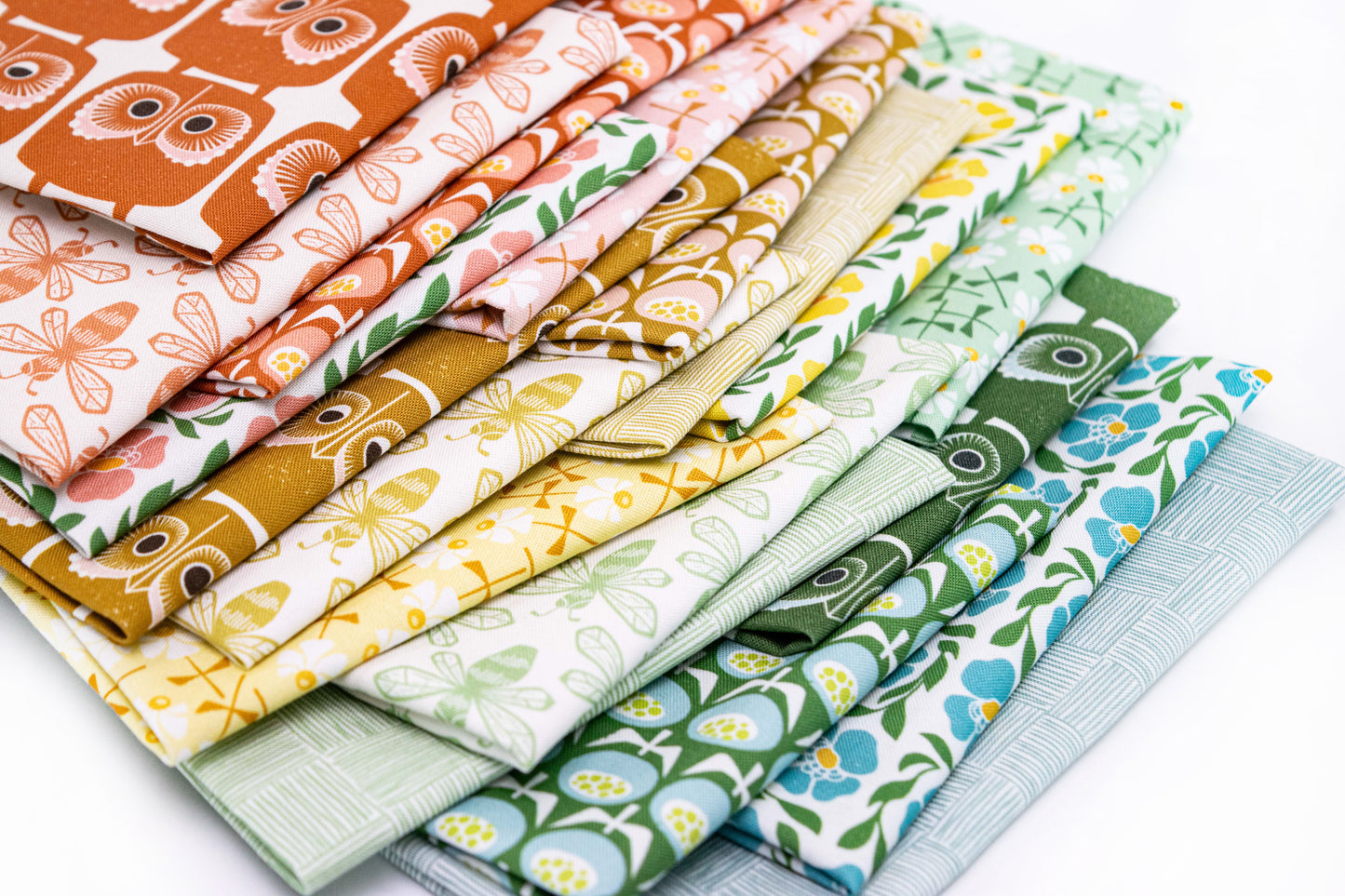 Sweet Floral Scent Fat Quarter Bundle (18 pcs) by Loes Van Oosten for Cotton + Steel