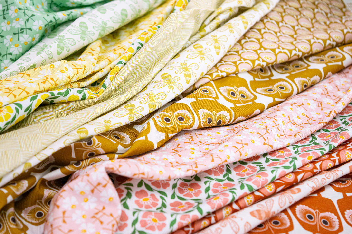 Sweet Floral Scent Fat Quarter Bundle (18 pcs) by Loes Van Oosten for Cotton + Steel