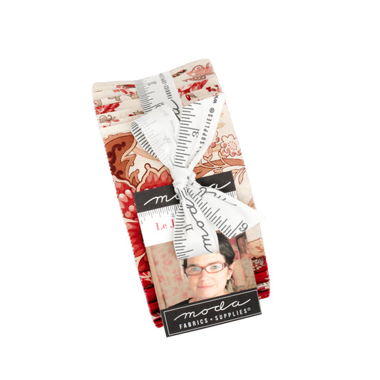 Le Jardin Rouge Jelly Roll (40 pieces) by French General for Moda (36150JR)