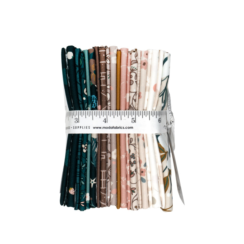 Midnight Fleur Fat Quarter Bundle (20 pieces) by Jessica Rose for Moda (38170AB)