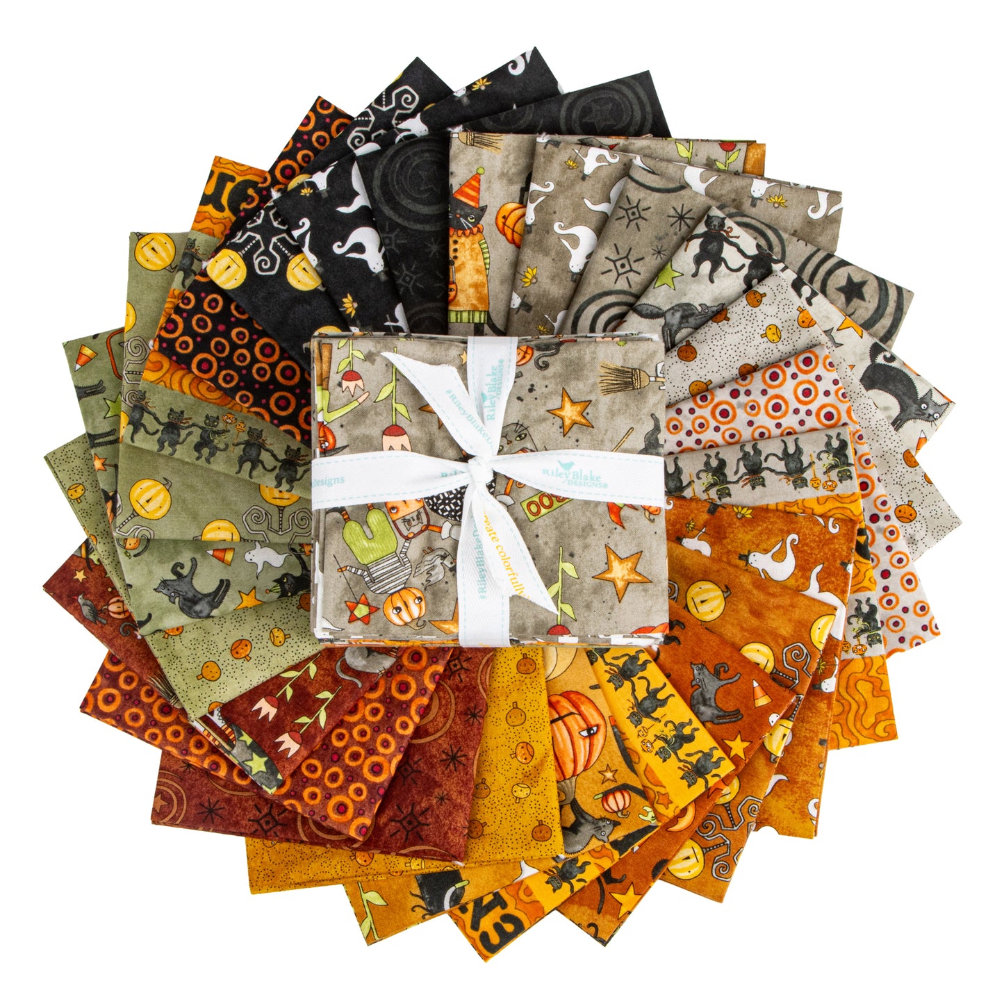 Spooky Fat Quarter Bundle (24 pieces) by Teresa Kogut for Riley Blake Designs (FQ-17570-24)